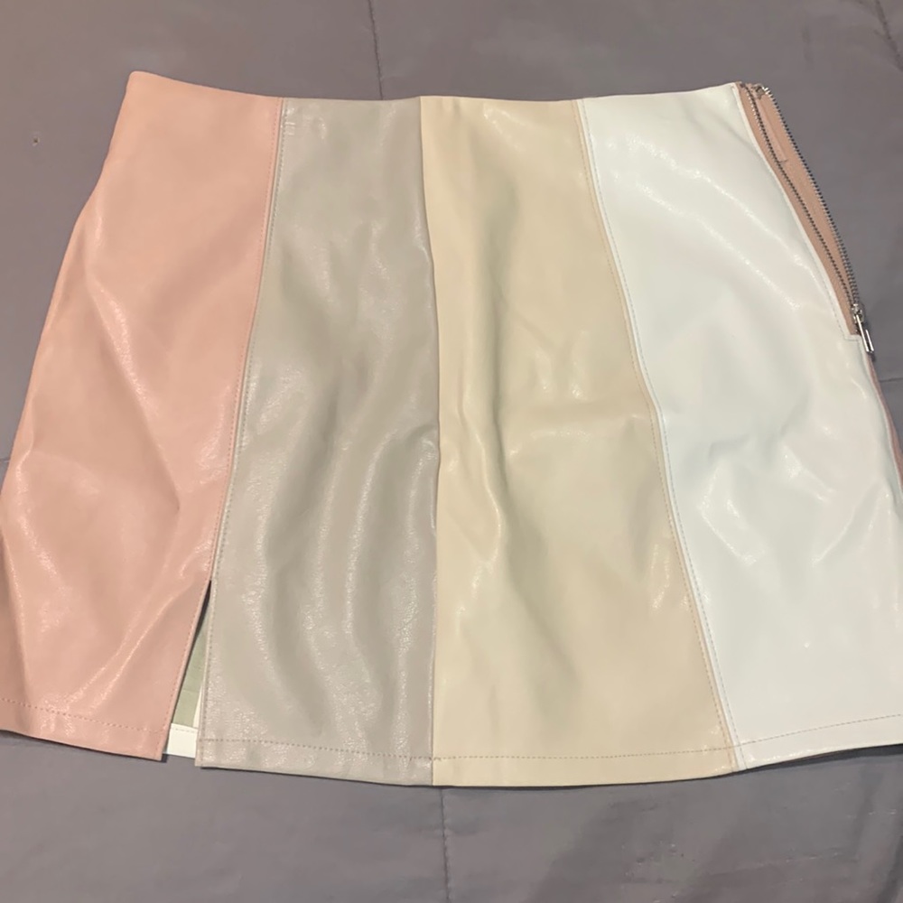 Leather skirt. Size medium. Never worn.